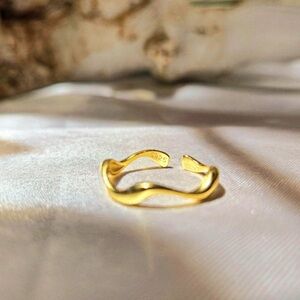 925 Sterling Silver Chic Wavy Statement Ring, Unique Modern Jewelry